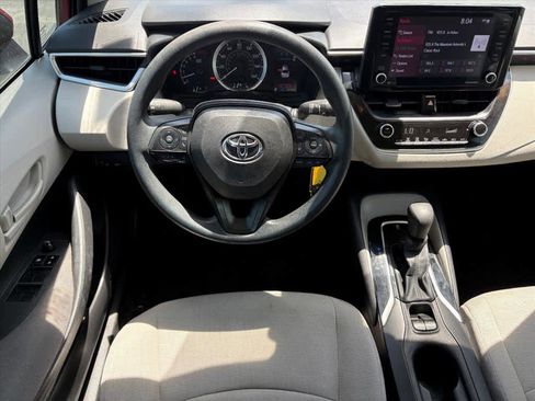 Used 2022 Toyota Corolla LE FWD image 4