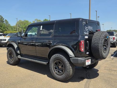 New 2026 Ford Bronco Outer Banks image 3