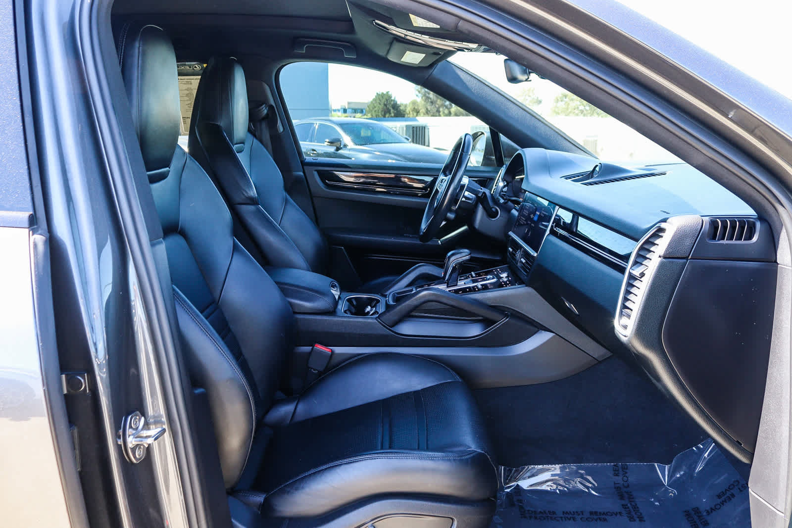 Used 2020 Porsche Cayenne AWD/4WD image 19