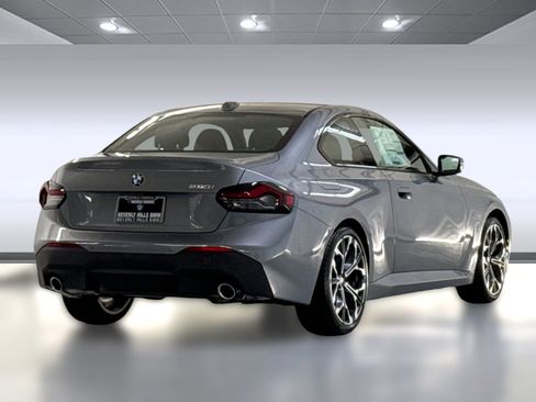 Used 2025 BMW 230i Coupe w/ Convenience Package image 9