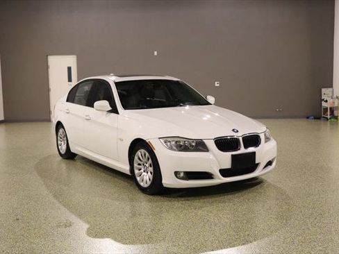 Used 2009 BMW 328i Sedan RWD image 1