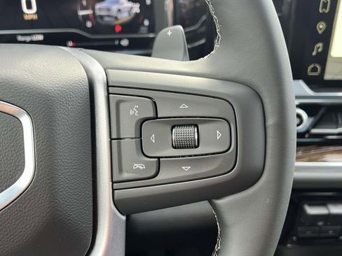 Used 2025 GMC Sierra 1500 Elevation image 25