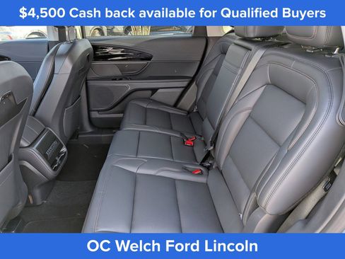 New 2026 Lincoln Nautilus Premier image 17