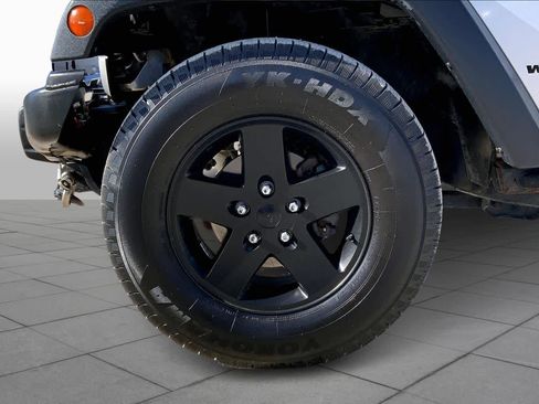 Used 2012 Jeep Wrangler Call of Duty image 9