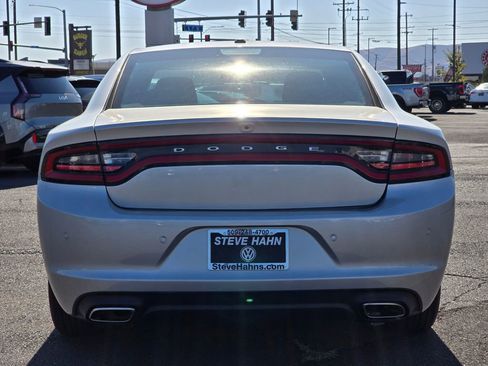 Used 2022 Dodge Charger SXT image 4