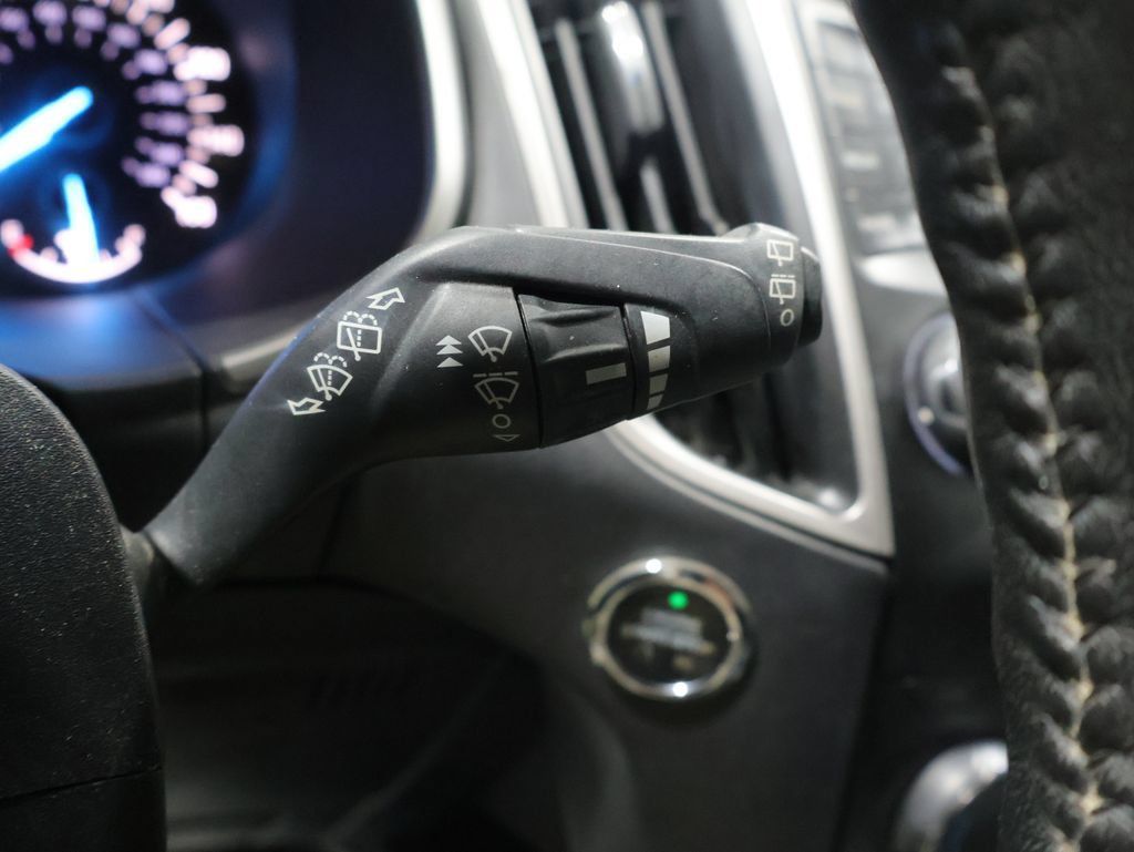 Used 2015 Ford Edge SEL AWD/4WD image 36