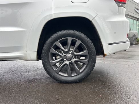 Used 2018 Jeep Grand Cherokee High Altitude image 2