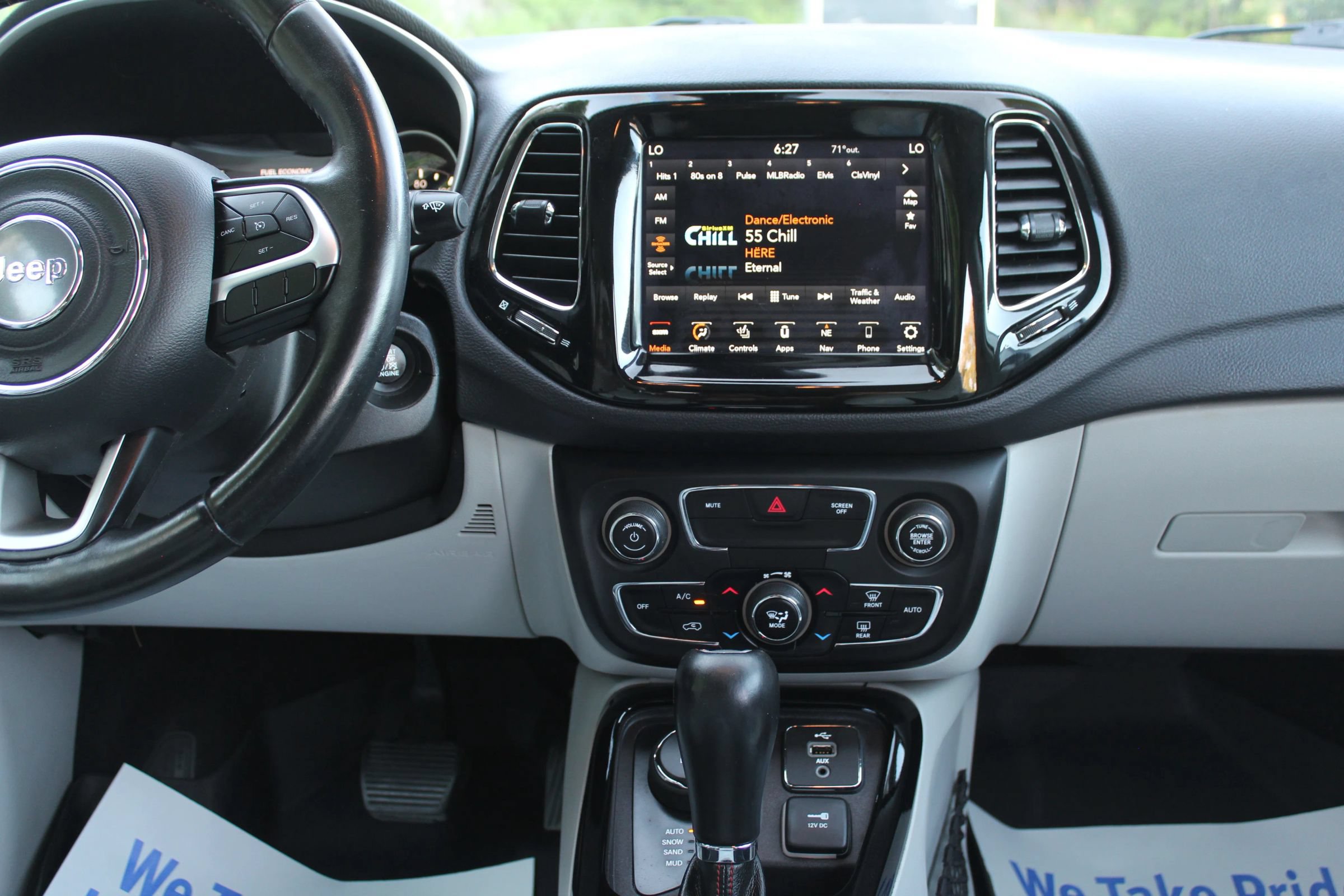 Used 2018 Jeep Compass Limited w/ Navigation Group AWD/4WD image 21