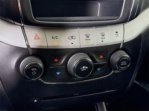 Used 2019 Dodge Journey SE w/ Connectivity Group image 15