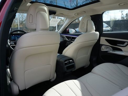 Used 2025 Mercedes-Benz E 350 Sedan image 15