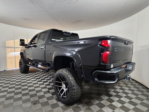 Used 2020 Chevrolet Silverado 2500 High Country w/ Z71 Off-Road Package image 5