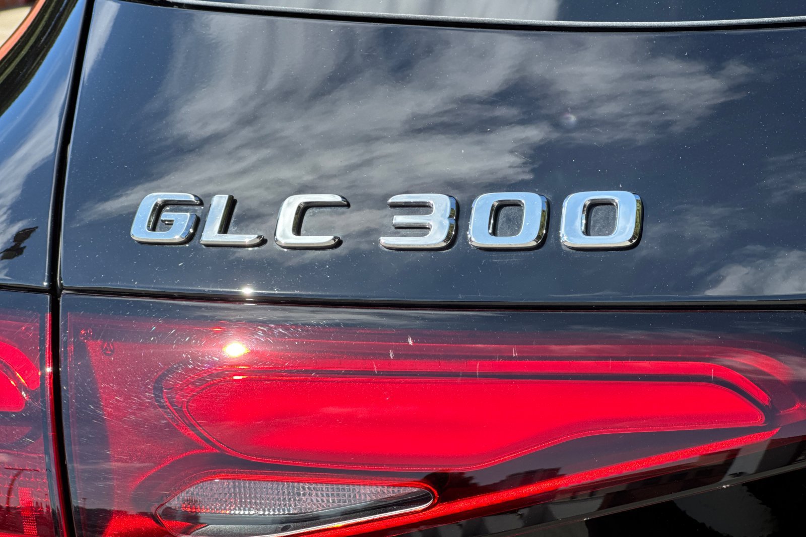 Used 2026 Mercedes-Benz GLC 300 4MATIC image 36
