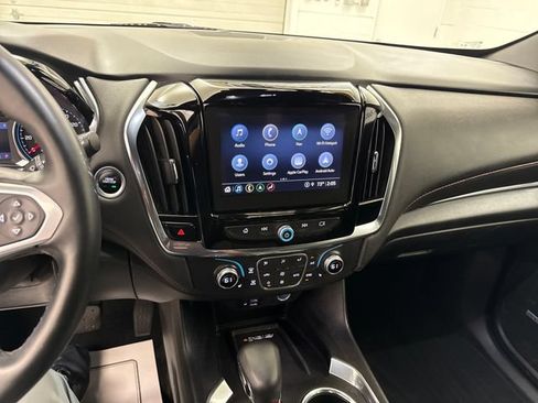 Used 2023 Chevrolet Traverse RS AWD/4WD image 16