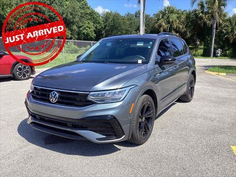 Used 2023 Volkswagen Tiguan SE R-Line FWD image 1