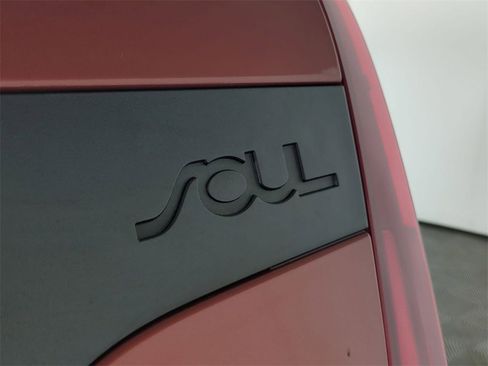 Used 2021 Kia Soul LX image 30