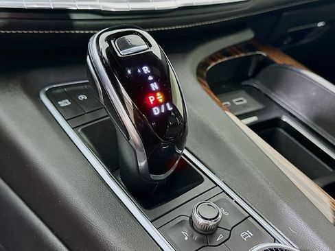 Used 2021 Cadillac Escalade Luxury AWD/4WD image 22