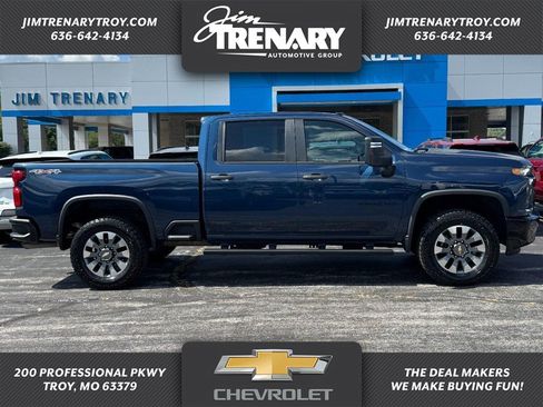 Used 2023 Chevrolet Silverado 2500 Custom w/ Custom Value Package AWD/4WD image 1