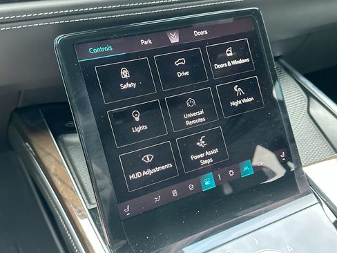 Used 2026 Cadillac Escalade Platinum Sport AWD/4WD image 17