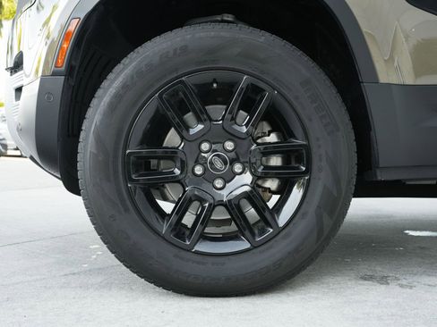 Used 2025 Land Rover Defender 110 S image 13