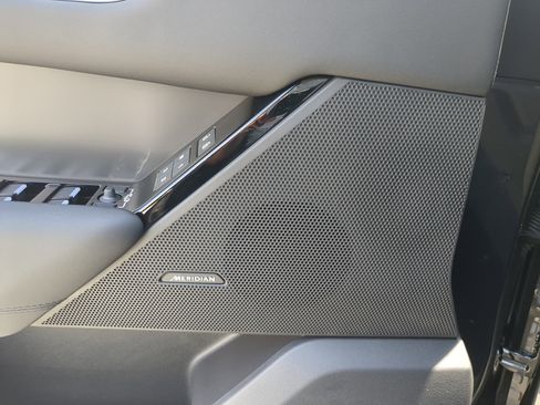 New 2026 Land Rover Range Rover Velar S image 17