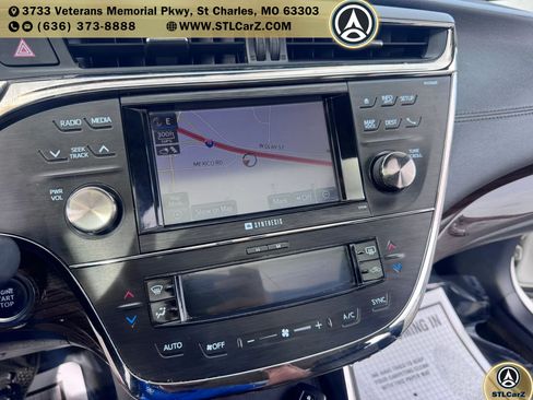 Used 2013 Toyota Avalon Limited FWD image 16