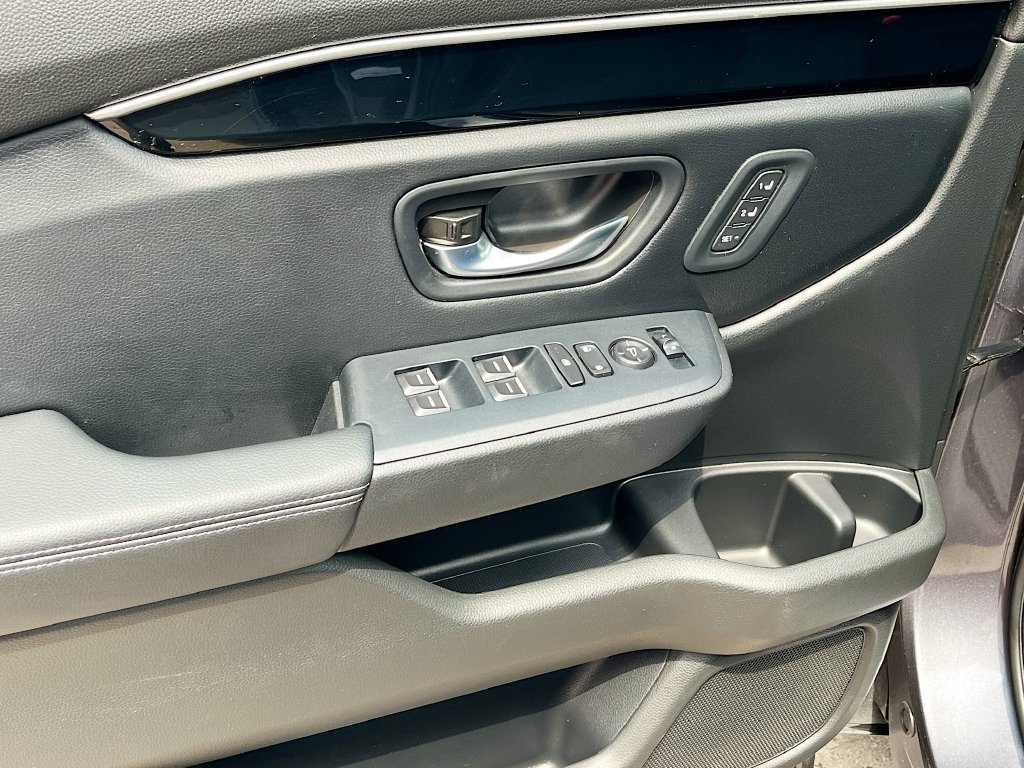 Used 2025 Honda Pilot EX-L image 17