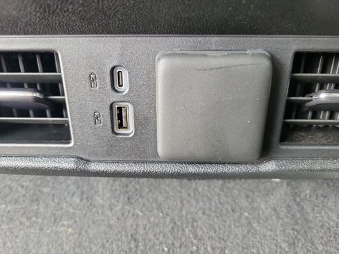 Used 2024 GMC Sierra 1500 Elevation image 11