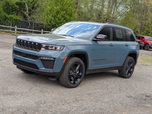 New 2026 Jeep Grand Cherokee Limited w/ Limited Altitude Package AWD/4WD image 7