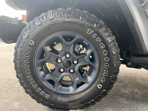 Used 2023 Jeep Wrangler Unlimited w/ Cold Weather Group image 8