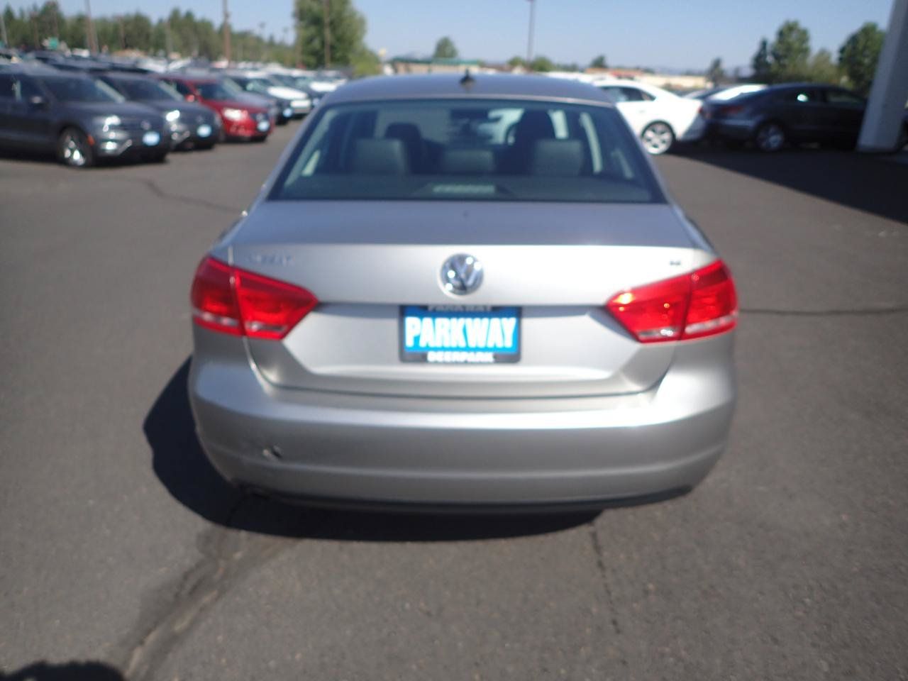 Used 2012 Volkswagen Passat 2.5 SE FWD image 4