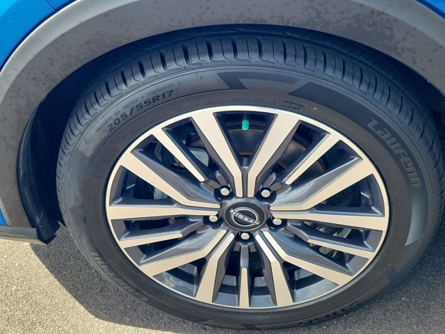 Certified 2023 Nissan Kicks SV FWD image 8