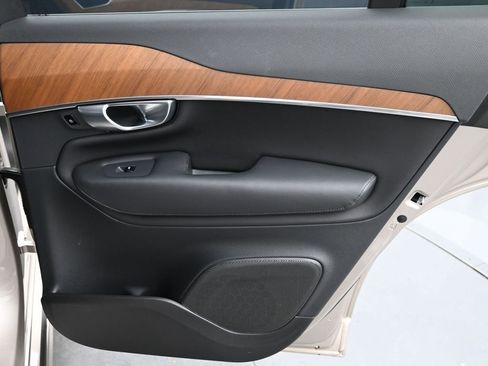 Certified 2024 Volvo XC90 B5 Plus image 16
