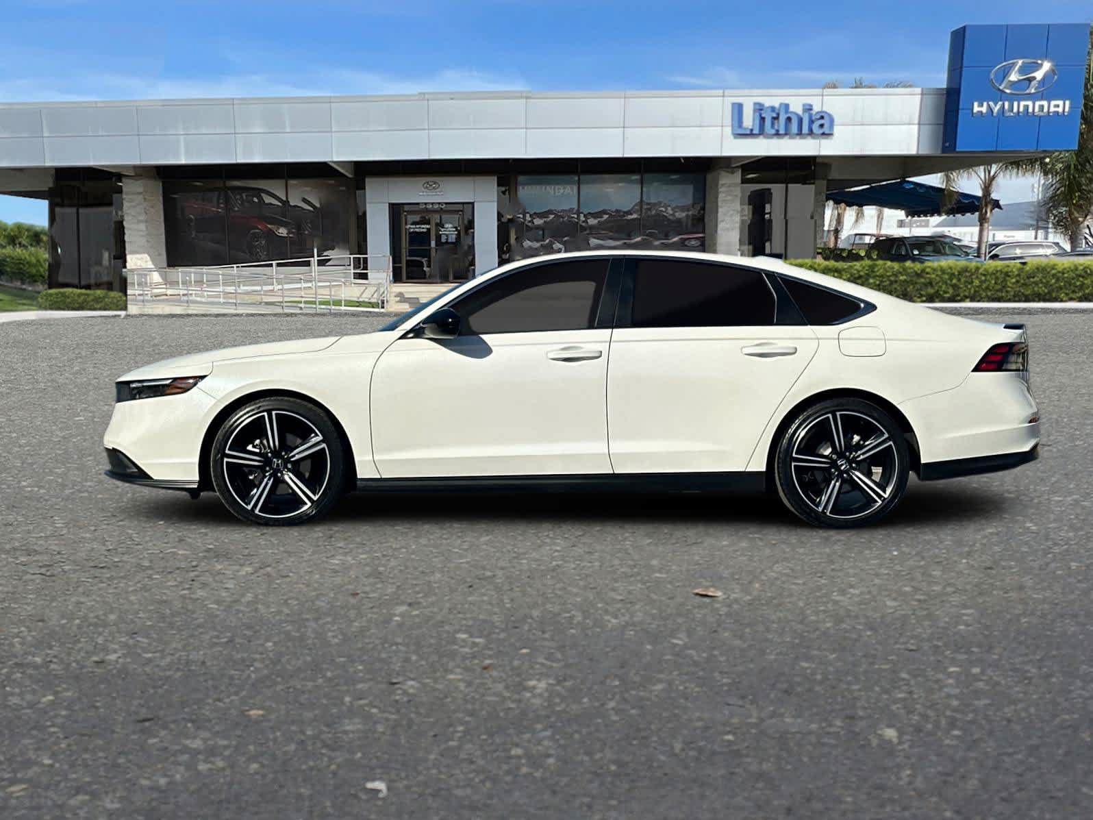Used 2025 Honda Accord Sport image 6