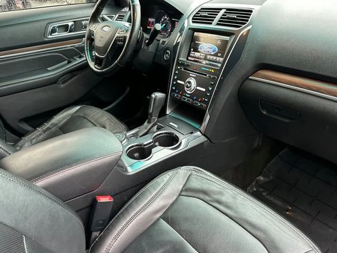 Used 2016 Ford Explorer Limited AWD/4WD image 17