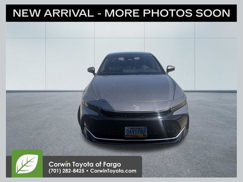 Used 2024 Toyota Crown AWD/4WD image 1