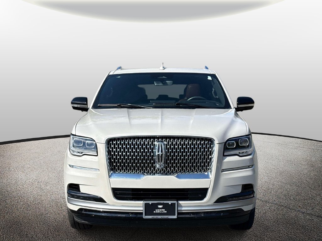 Used 2024 Lincoln Navigator Reserve AWD/4WD image 5