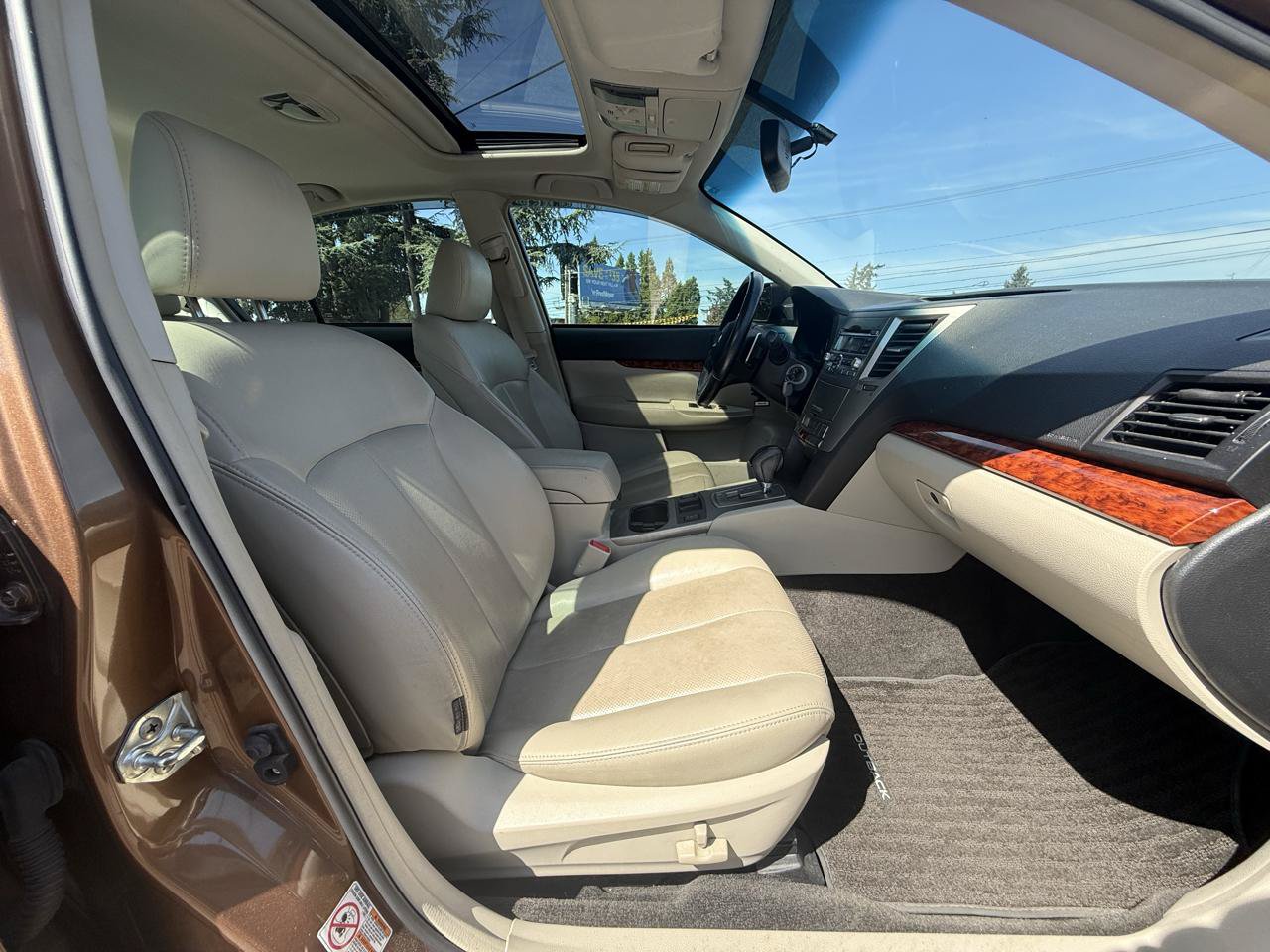 Used 2011 Subaru Legacy 2.5i Limited AWD/4WD image 19