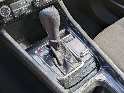 Used 2023 Jeep Compass Sport image 15