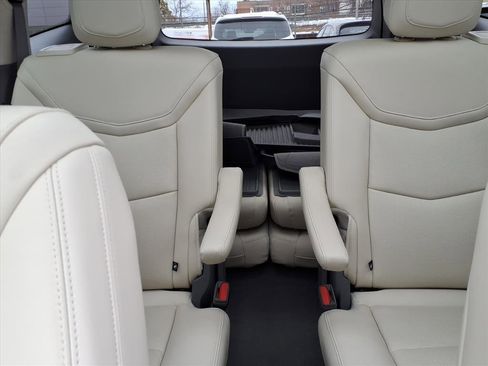 Certified 2024 Cadillac XT6 Premium Luxury w/ LPO, Floor Liner Package image 37