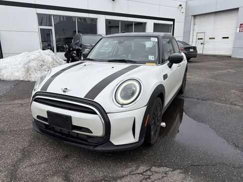 Certified 2023 MINI Cooper 4-Door Hardtop image 3
