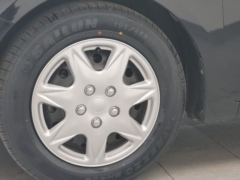 Used 2017 Kia Forte LX FWD image 31