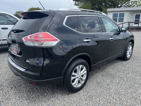 Used 2015 Nissan Rogue SV w/ SV Premium Package FWD image 4