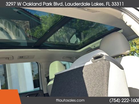 Used 2018 Volkswagen Tiguan SE w/ Panoramic Sunroof Package FWD image 40
