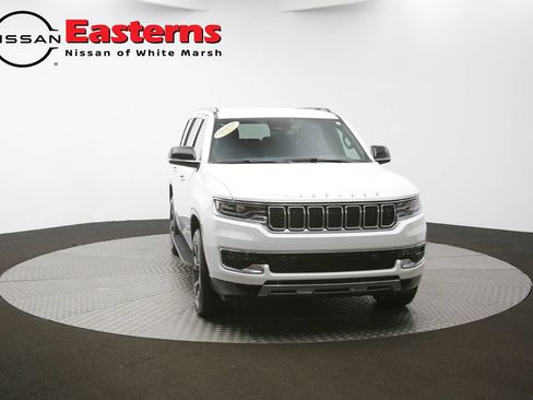 Used 2023 Jeep Wagoneer Series III w/ Preferred Equipment Group RWD image 50