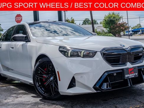 Used 2026 BMW M5 w/ Carbon Package AWD/4WD image 3