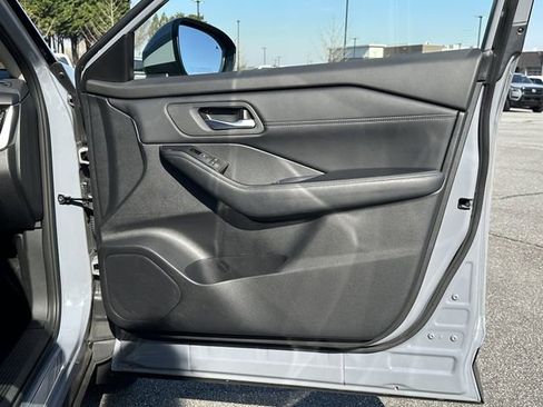 Certified 2025 Nissan Rogue SL image 15