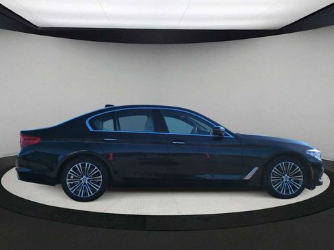 Used 2017 BMW 530i xDrive image 9