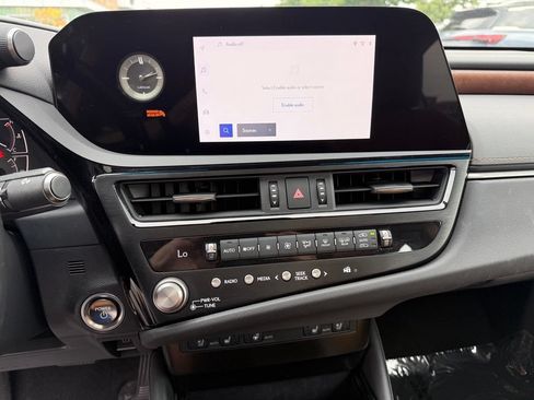 Used 2023 Lexus ES 300h w/ Premium Package FWD image 12