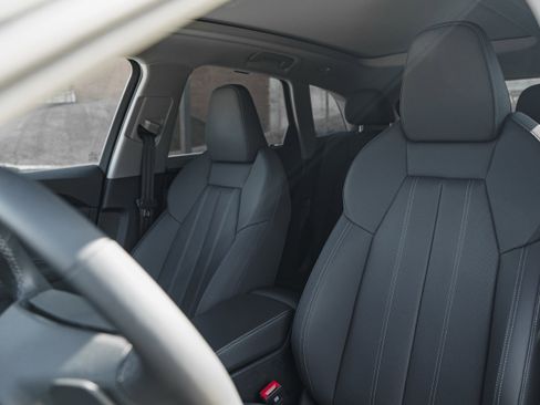 Certified 2025 Audi Q5 Premium Plus w/ Premium Plus image 21