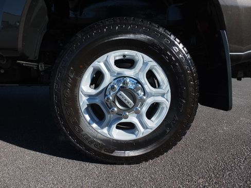 Used 2025 Ford F350 XLT image 10